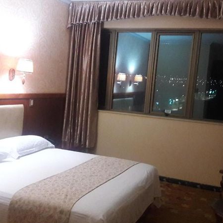 Hotel Pekin Ικίκε Εξωτερικό φωτογραφία