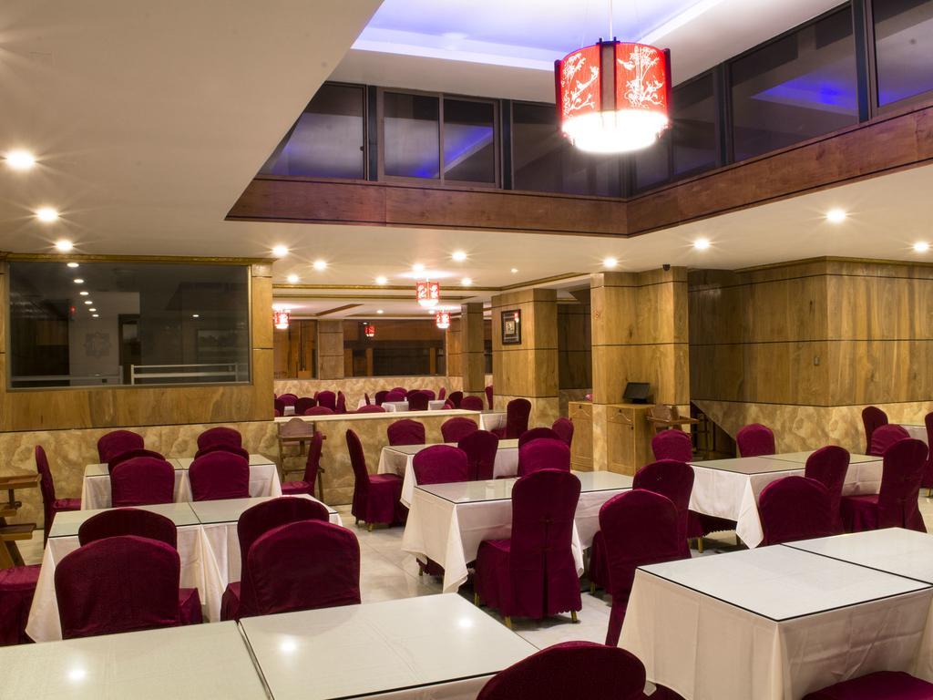 Hotel Pekin Ικίκε Εξωτερικό φωτογραφία