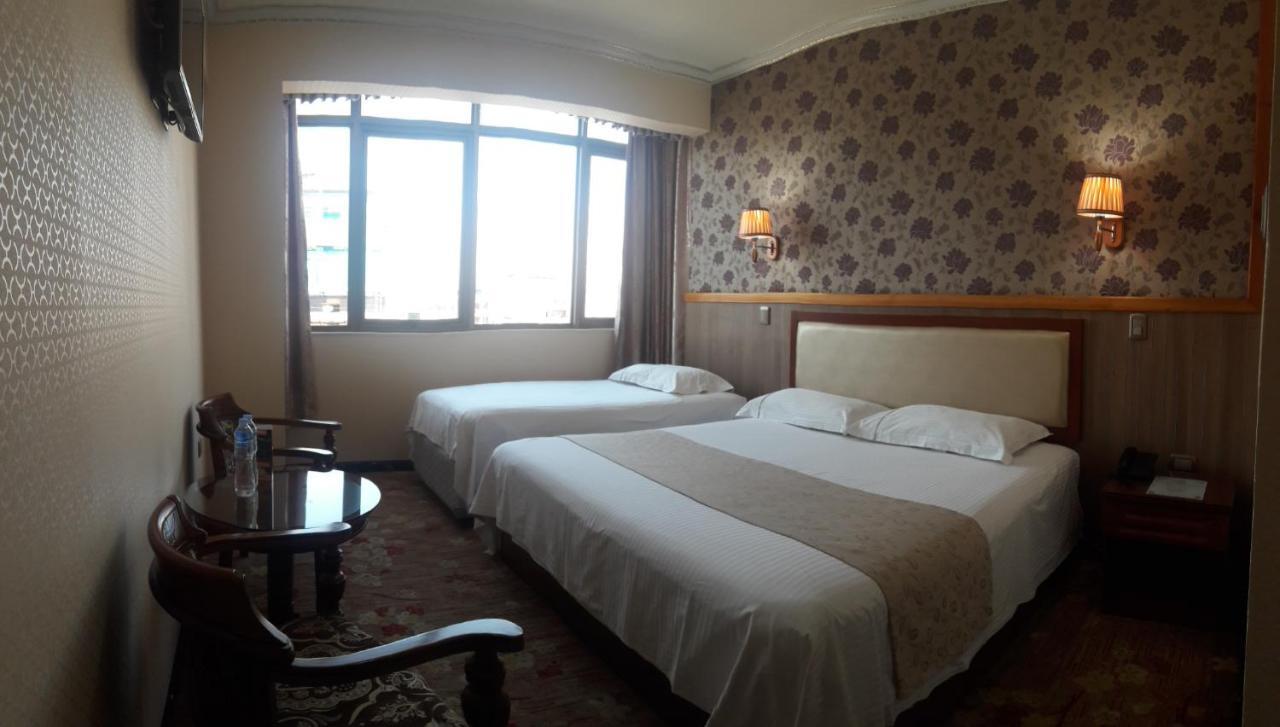 Hotel Pekin Ικίκε Εξωτερικό φωτογραφία