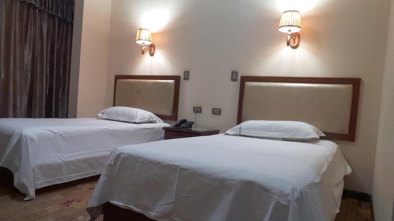 Hotel Pekin Ικίκε Εξωτερικό φωτογραφία
