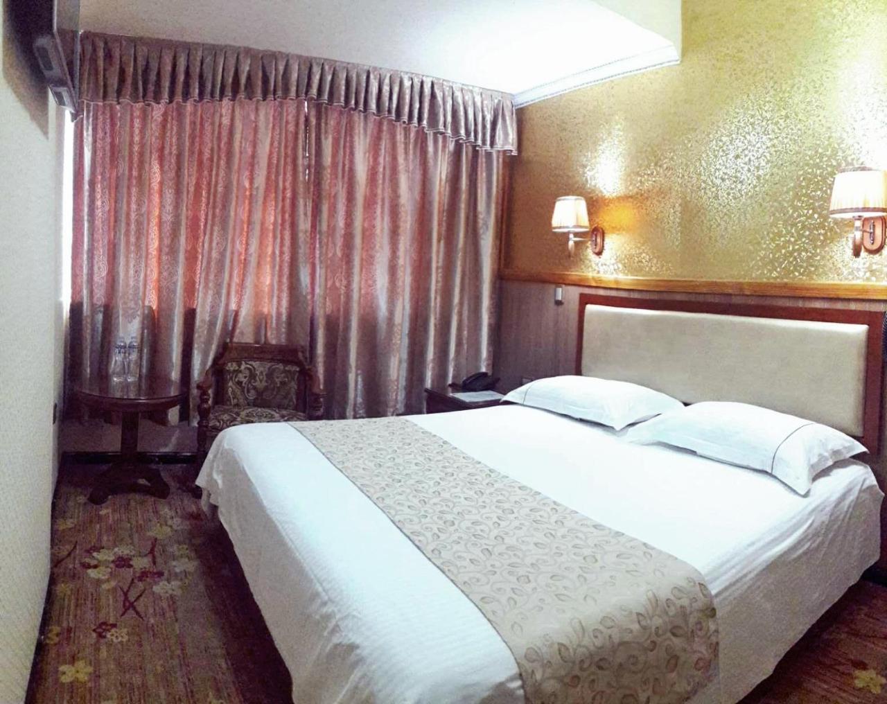 Hotel Pekin Ικίκε Εξωτερικό φωτογραφία