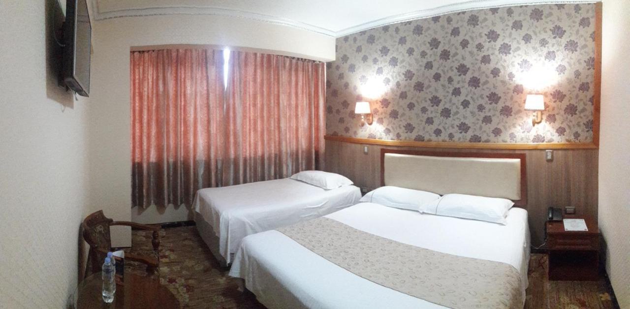 Hotel Pekin Ικίκε Εξωτερικό φωτογραφία