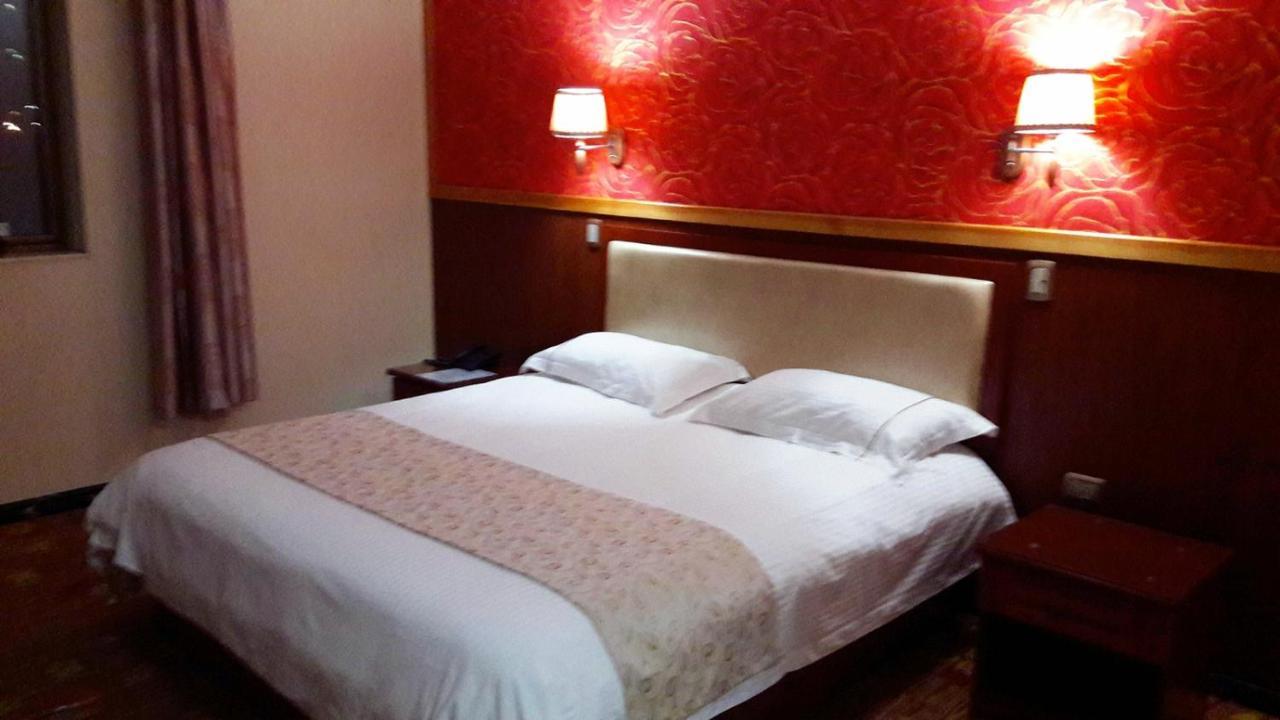 Hotel Pekin Ικίκε Εξωτερικό φωτογραφία